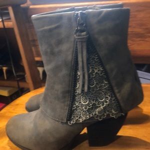 Grey faux suede country style boots